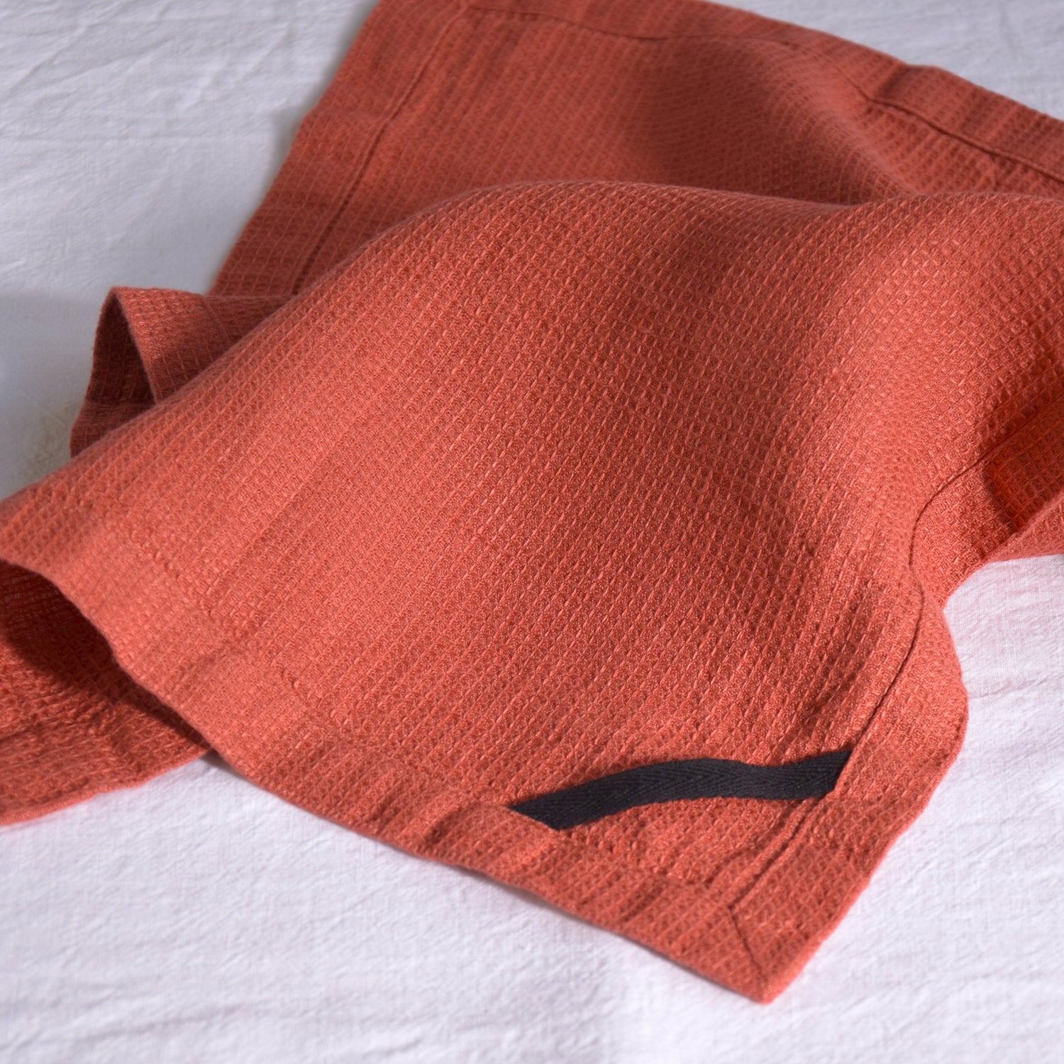 Honeycomb Hand Towel(ハンドタオル)- Rouge Figuel