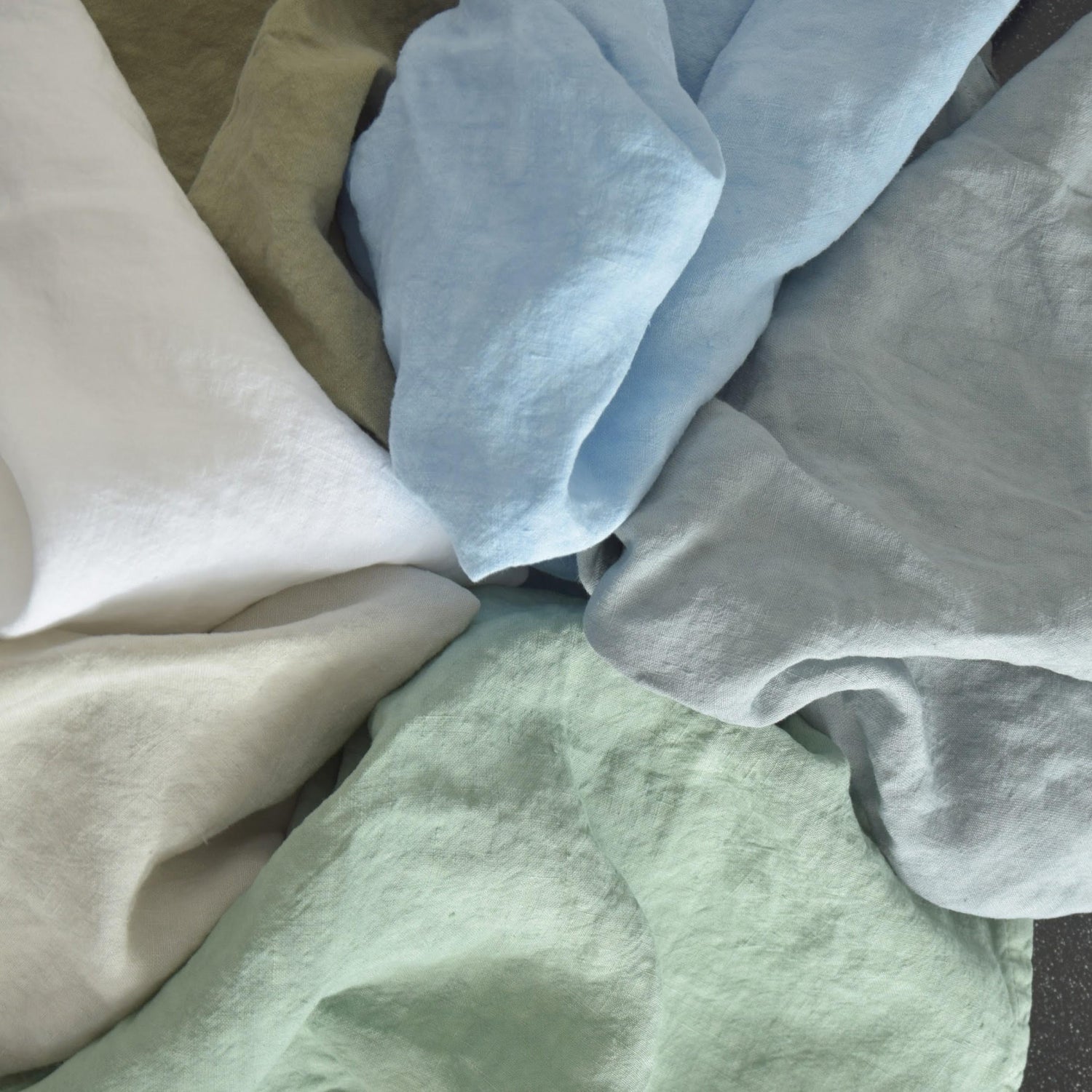 ナプキン ハンカチ ハンドタオル 麻 リネン フレンチリネン フランス製 葉緑素 薄緑色 グリーン ナチュラル色