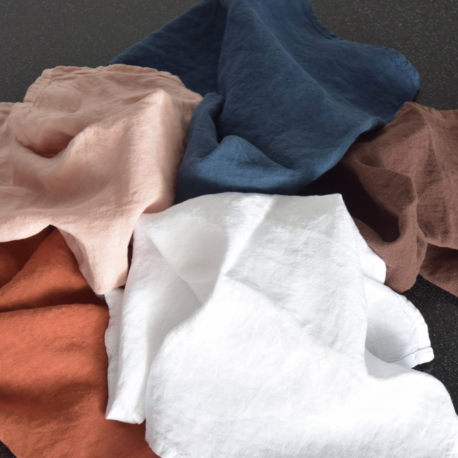 ナプキン ハンカチ ハンドタオル 麻 リネン フレンチリネン フランス製 赤茶色 テラコッタ 茶色