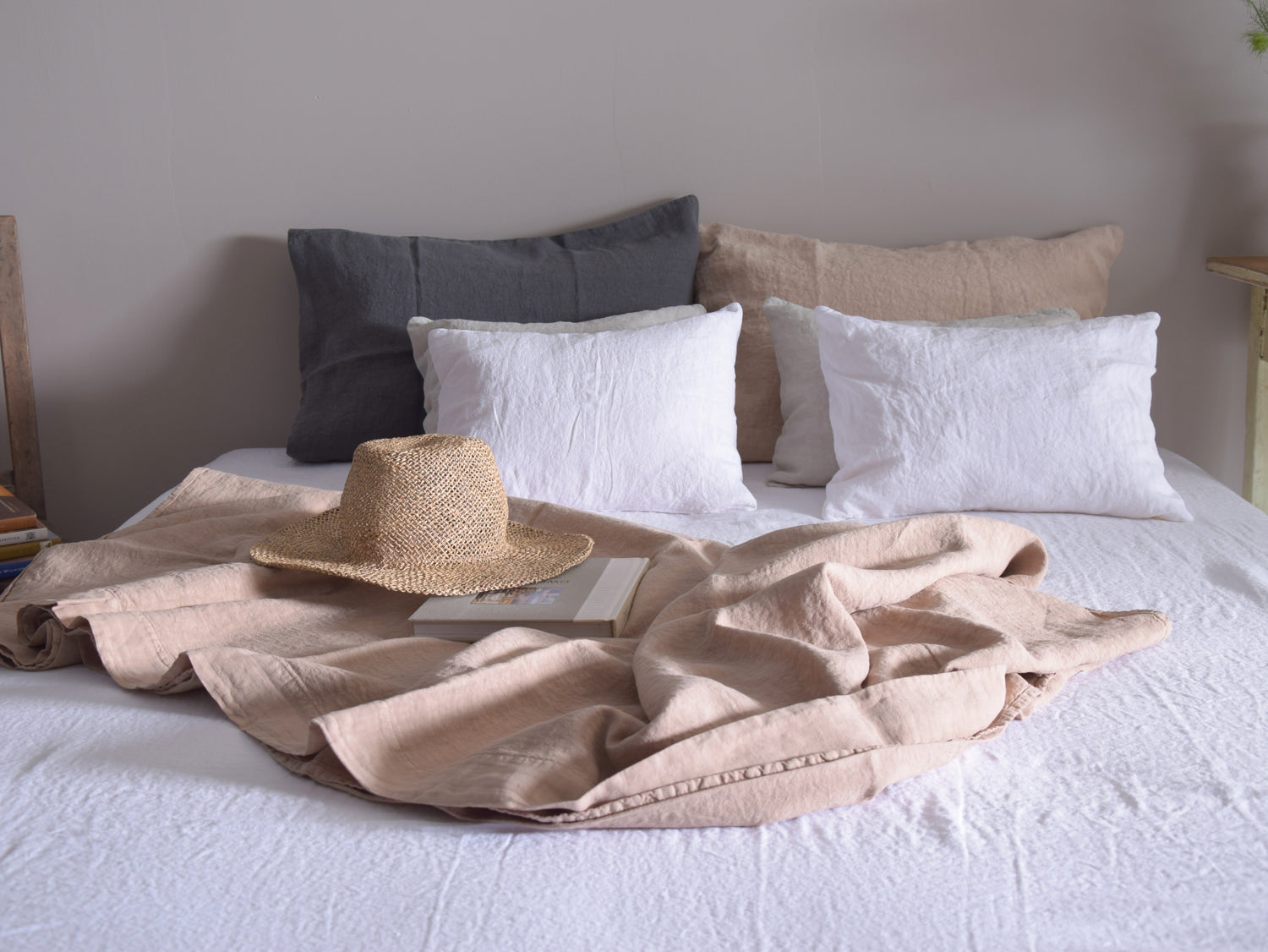 ベッドシーツ シーツ フラットシーツ 麻 リネン フレンチリネン フランス製 ベッドリネン ベージュ 薄茶色 ナチュラル色