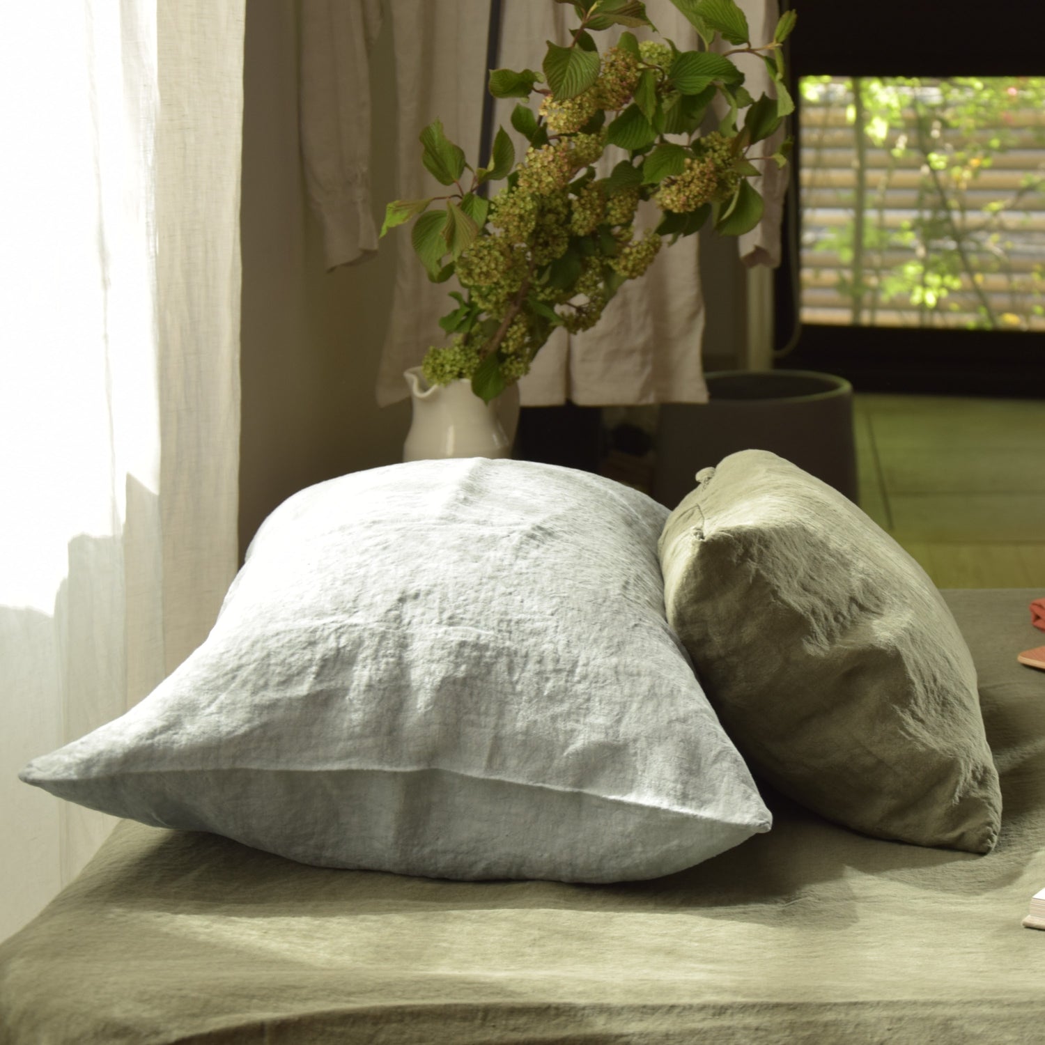 まくらカバー ピロカバー ピロケース 麻 リネン フレンチリネン フランス製 ベッドリネン セージ色 薄緑 ナチュラル色