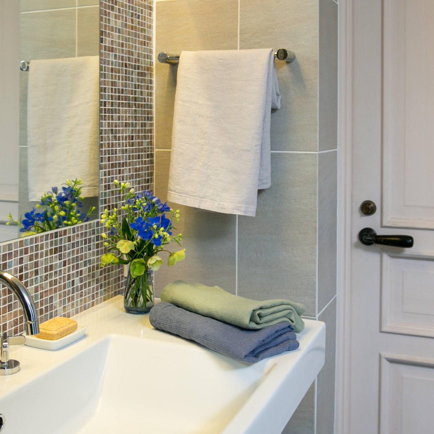 バスタオル タオル 麻 リネン フレンチリネン フランス製 ワッフル生地 ハニコム織 緑色 グリーン 薄緑 ナチュラル色