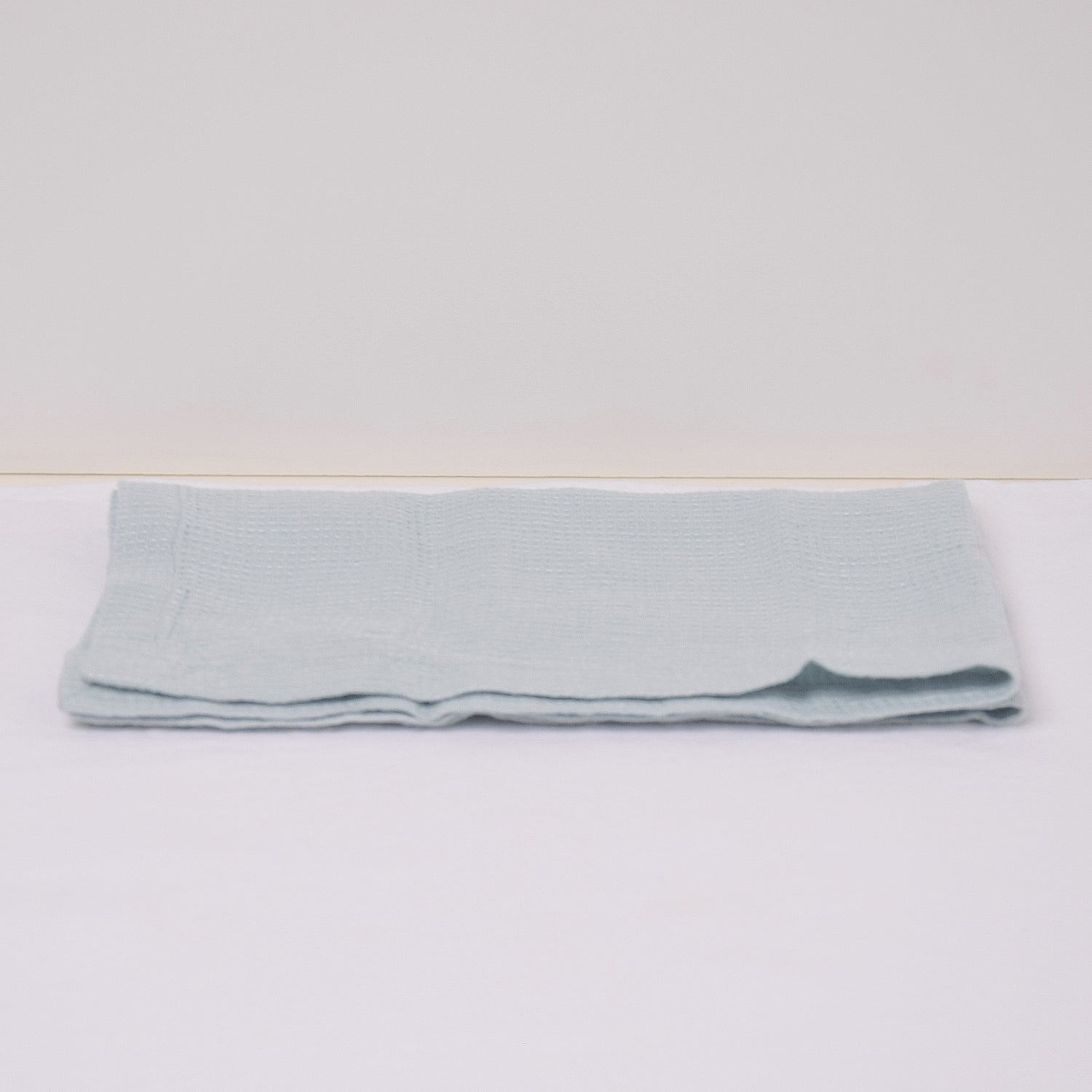 ハンドタオル　タオル　麻　リネン　フレンチリネン　フランス製　ワッフル生地　ハニコム織　水色　空色　ブルー